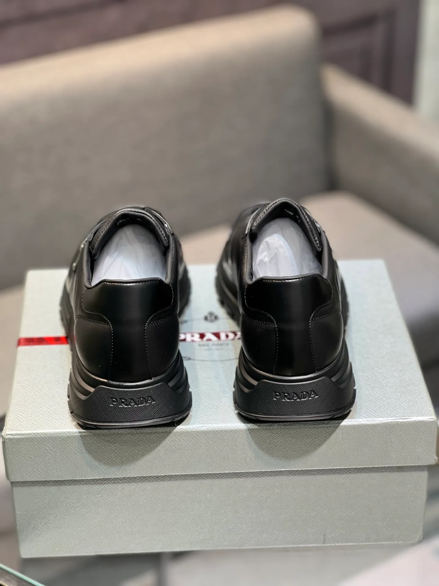 Men's shoes 💰540 PRADA "Prada" casual shoes Regular size: 38-44 (45 can be customized) Product material: Selected cowhide material, genuine leather lining, original outsole
